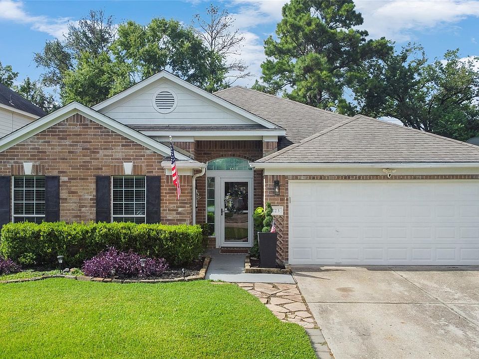 1st image of 723 Far Pines Dr