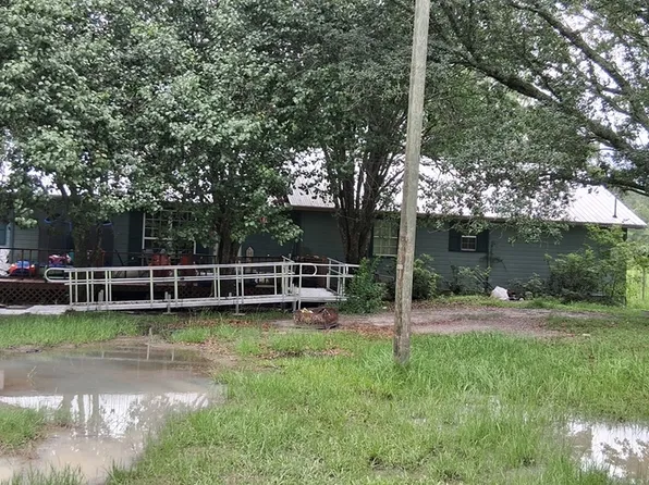 50 Barber Rd, Ray City, GA 31645