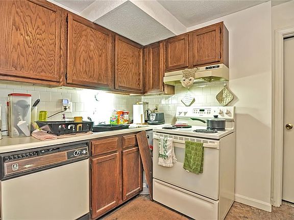 2nd image of 1190 Charles St APT 7