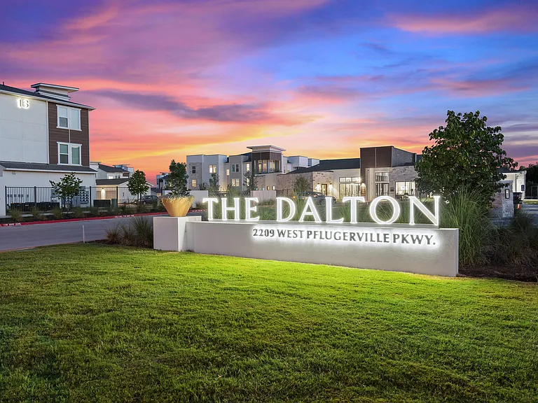 Dalton Austin Residences — Photo 15