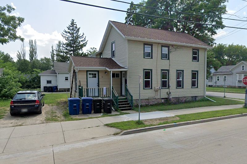 1st image of 586 Bowen St #805