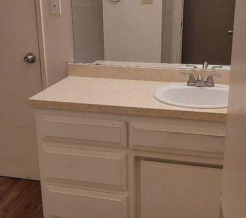 5th image of 1001 McDonald Way APT 29