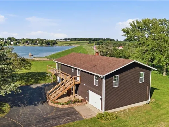 1722 Baintree Rd, Davis, IL 61019