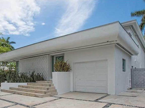 2nd image of 110 Venetian Way Dilido Is