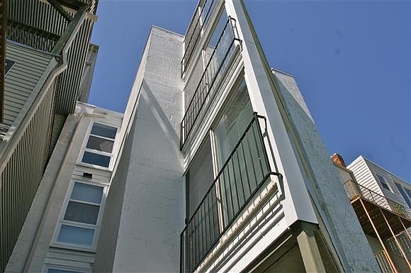 995 Hill Street - rear view
