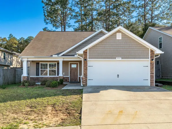 203 Wainwright Dr, Crestview, FL 32539
