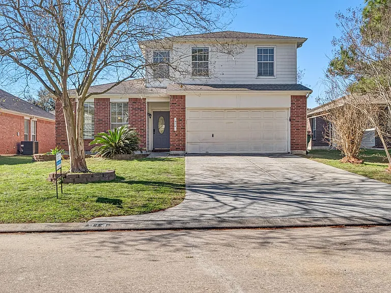 914 Chapwood Ct — Photo 1