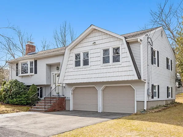 23 Briar Hill Ln, Waltham, MA 02452