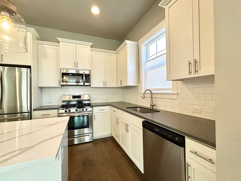 11571 SW Barber St — Photo 17