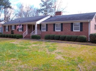 210 Neal St, Saluda, SC 29138