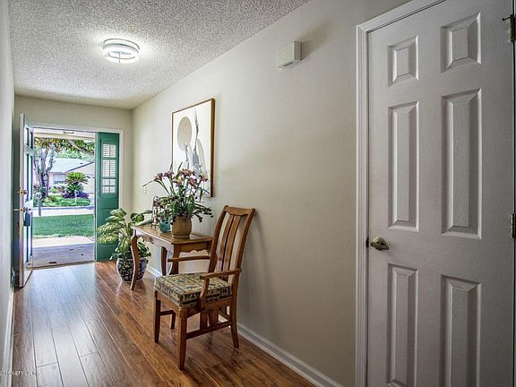 3rd image of 8021 Mactavish Way W