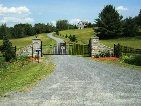 1069A Main St, Fairfax, VT 05454