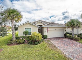 2445 Heydon Cir E, Naples, FL 34120