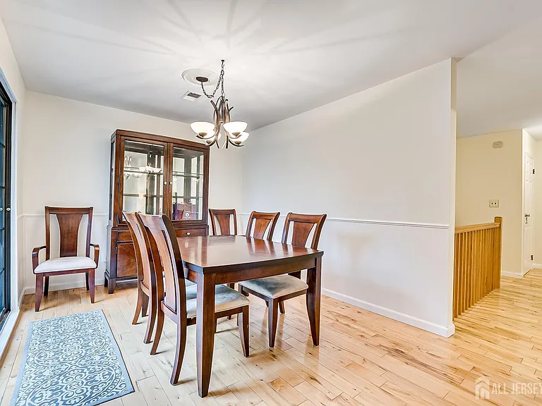 30 Prospect St #2 — Photo 7