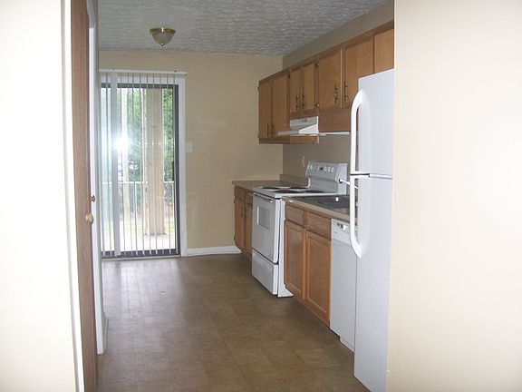 4th image of 4802 Cannon Ridge Dr APT B