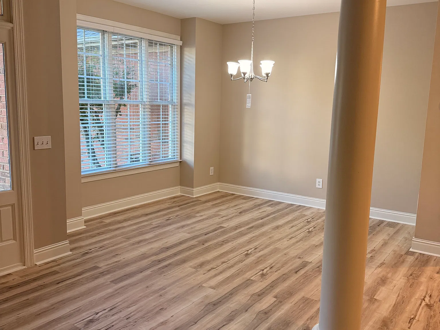 3 bed, 1616 sqft, $2,150 — Photo 4