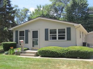 205 Anita Dr, Ottawa, IL 61350