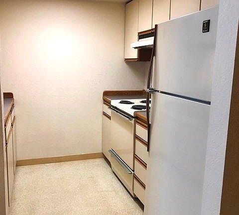 5th image of 3020 Davis Rd APT D37