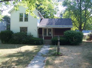 329 S Center St, Forrest, IL 61741