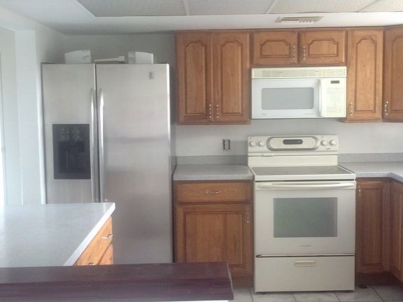 4th image of 328 Williams Ave