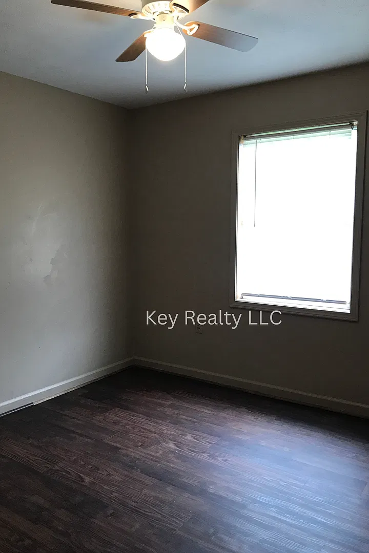 1313 - A Palmetto - Pineville — Photo 4