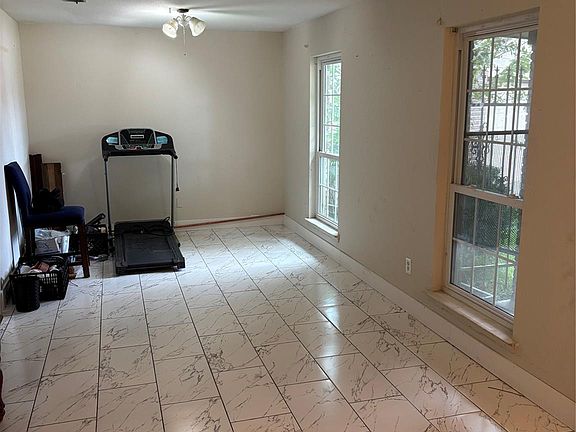 4th image of 9006 Circle Cove Ct