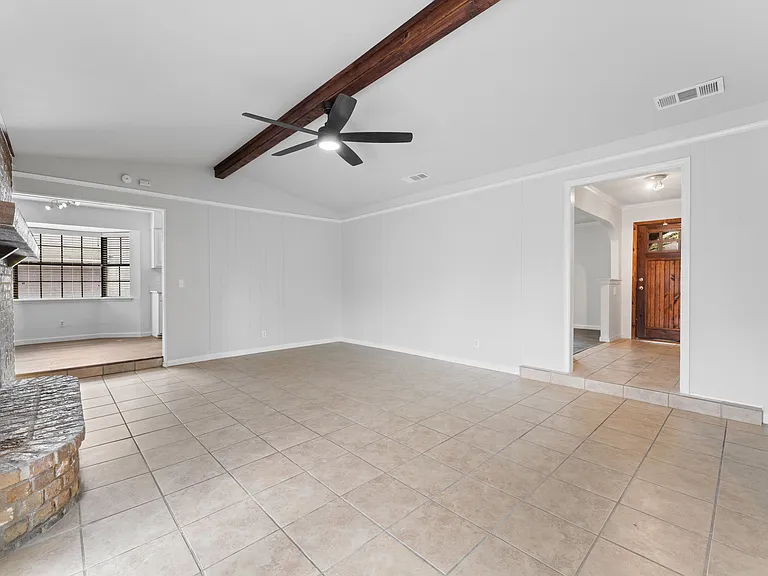 1224 Holt Ave — Photo 2