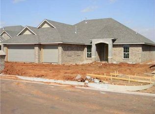 2908 Morning Glory St, Moore, OK 73160