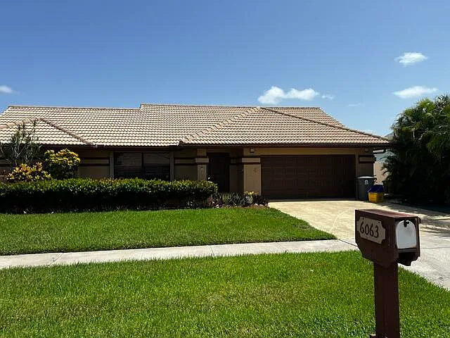 6063 Sunberry Cir