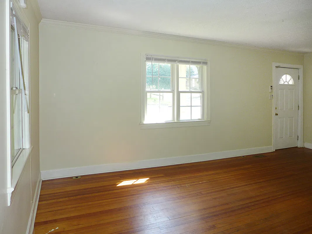 4 bed, 1424 sqft, $4,200 — Photo 3