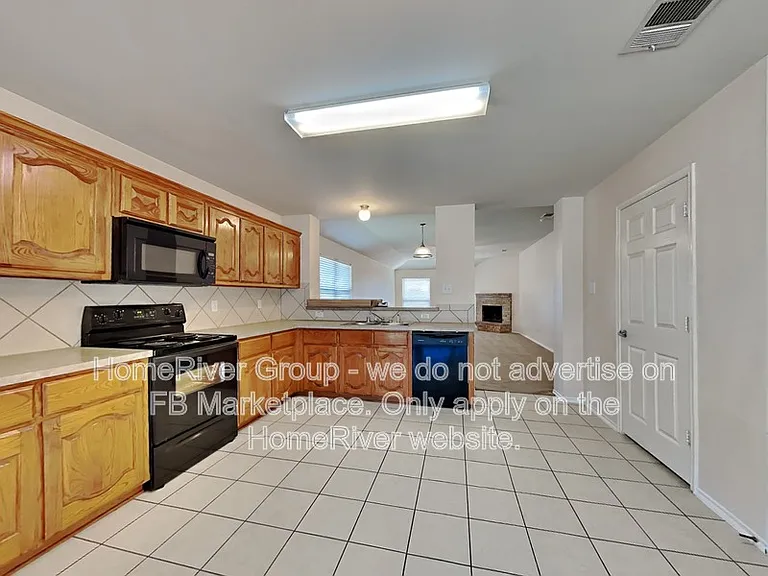 2771 Avery Dr — Photo 9
