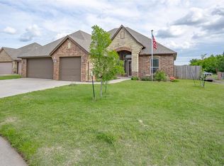 708 Carol Ann Pl, Moore, OK 73160