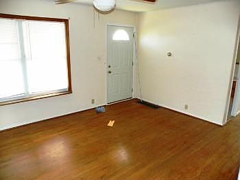 2nd image of 3523 Walmar Dr