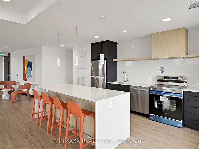 1333 Weber St E #710 — Photo 47
