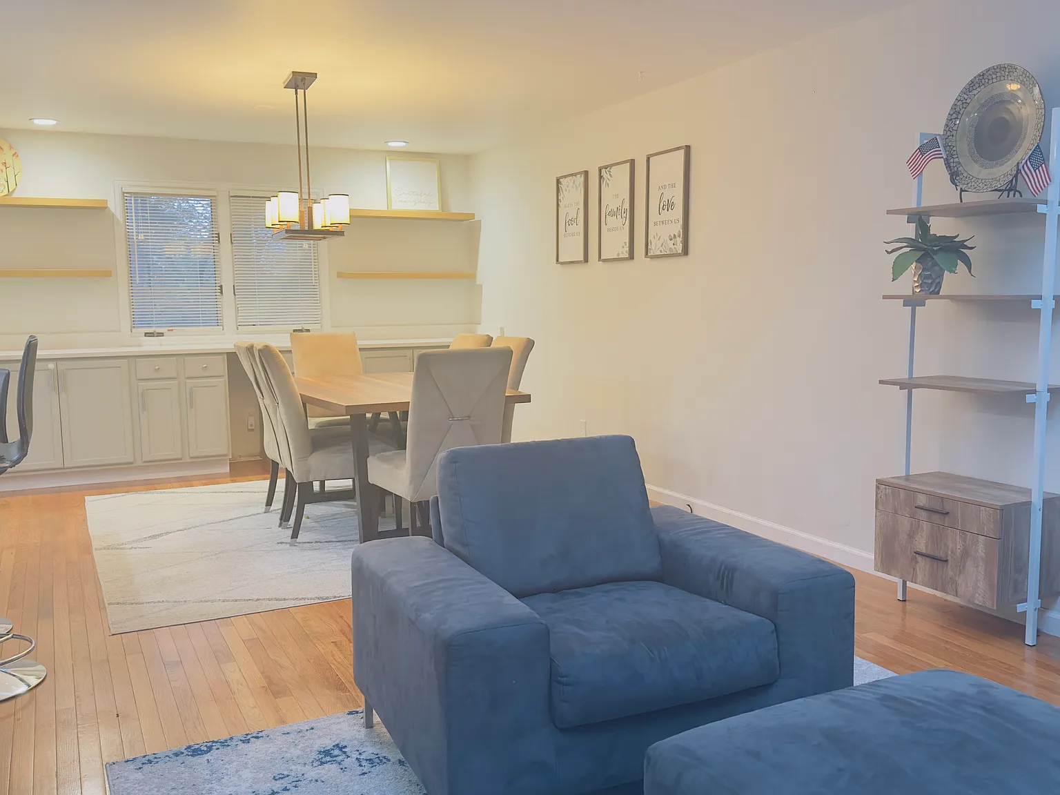 3 bed, 2850 sqft, $2,850 — Photo 2