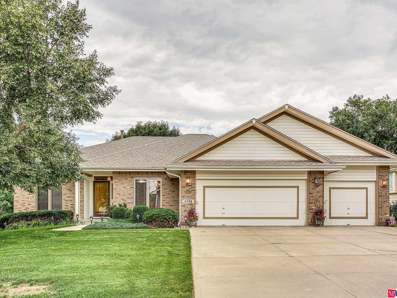 4208 N 158th Ave, Omaha, NE 68116 Zillow