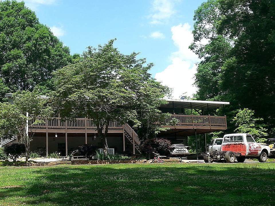 2nd image of 1181 Swallow Dr