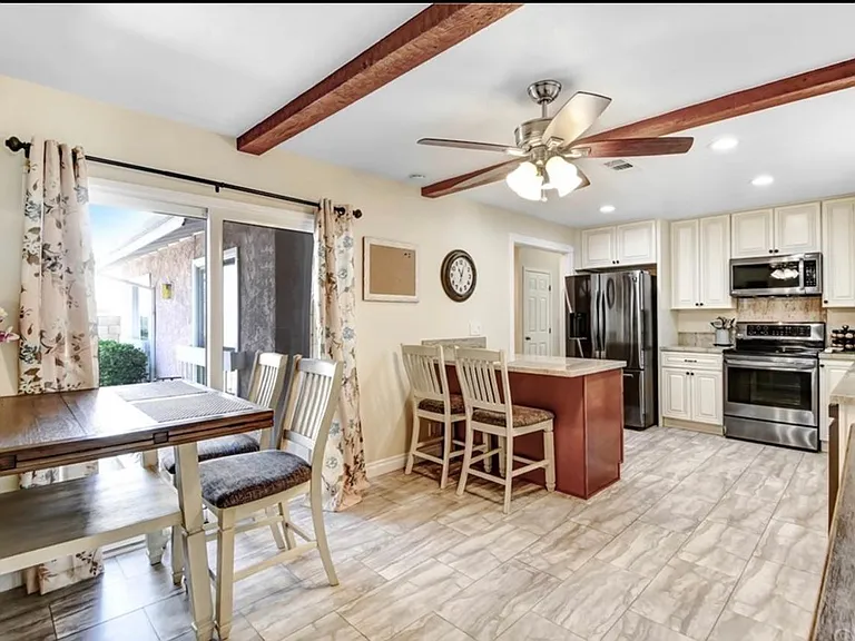 4901 Lindstrom Ave — Photo 4