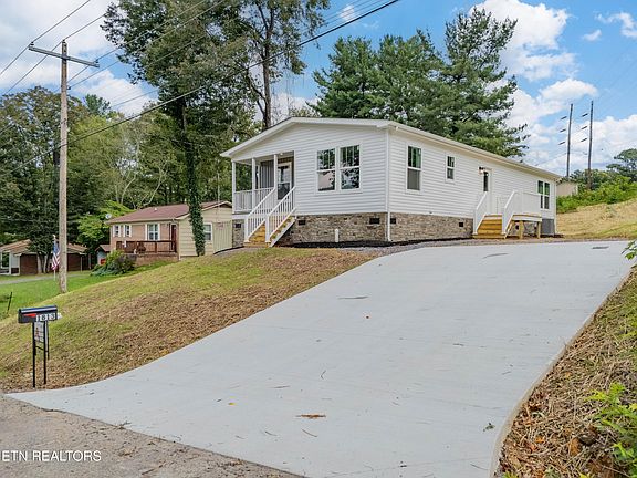 2nd image of 1813 Housley Cir