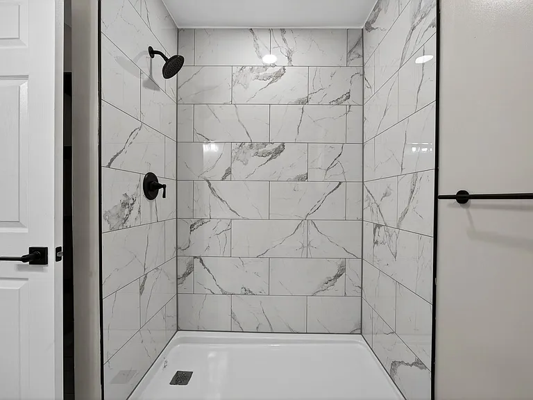 2218 Holt Dr — Photo 18