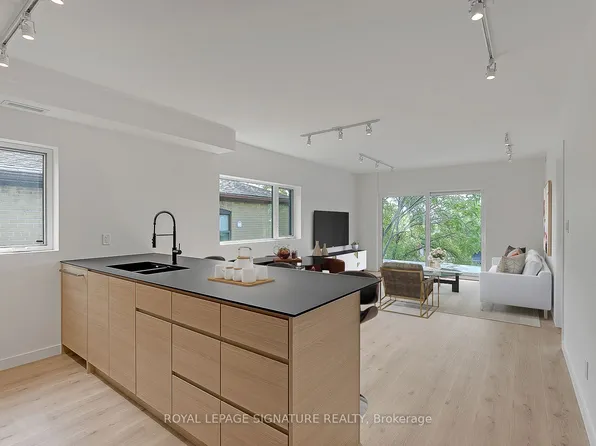 1254 Davenport Rd, Toronto, ON