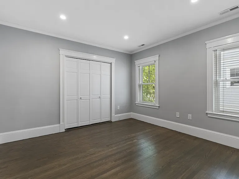61 Huron Ave — Photo 10