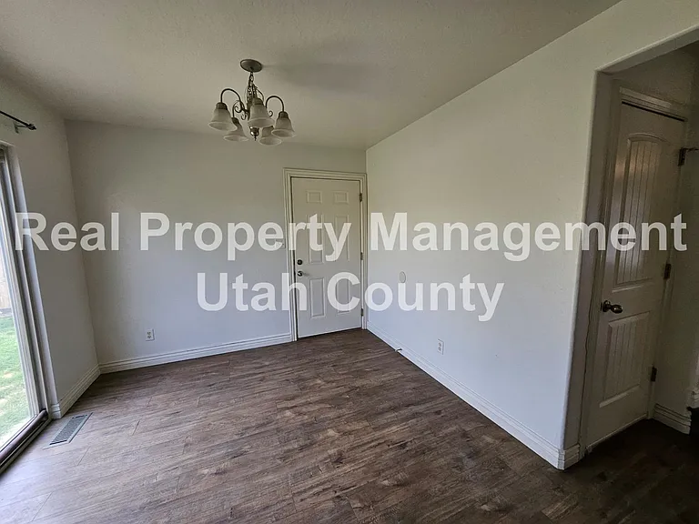 1708 E Ridgefield Rd — Photo 20