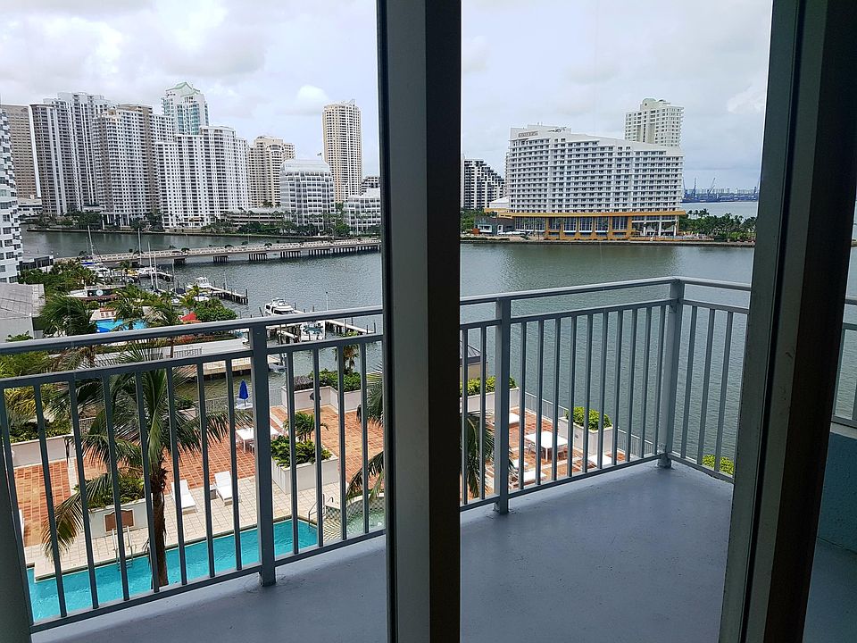 1st image of 1120 S Bayshore Dr #3305