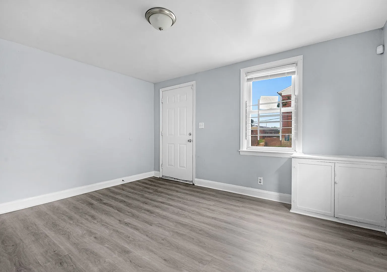 Newly Renovated 2 Bedroom In A Quiet Brooklyn Neighborhood — Photo 3