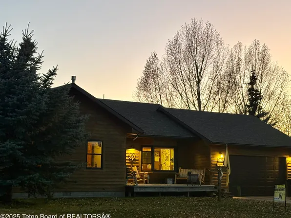 210 Spruce St, Pinedale, WY 82941