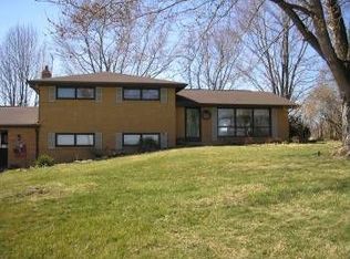 1070 Sessi Rd, Latrobe, PA 15650