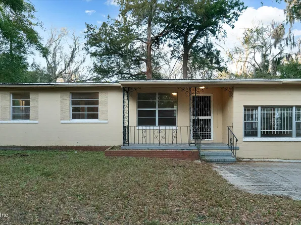 6722 HELSTON Court, Jacksonville, FL 32208