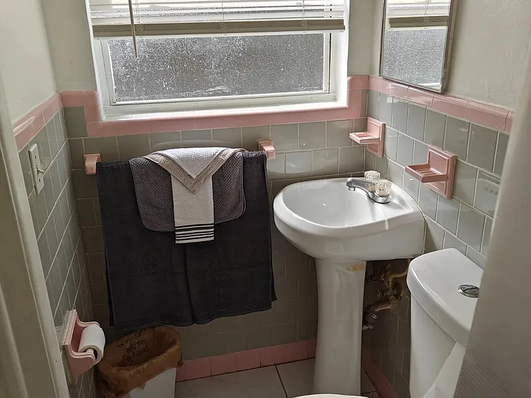 2010 Dewey St #5B — Photo 12