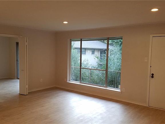 3rd image of 11110 Valleydale Dr APT C